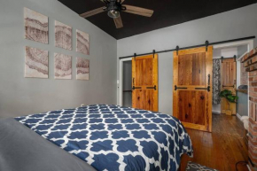 Johns Hopkins Historic Renovated home - Fells Point!